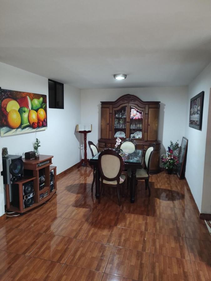 Noras Homestay Laureles Medellín Exterior foto