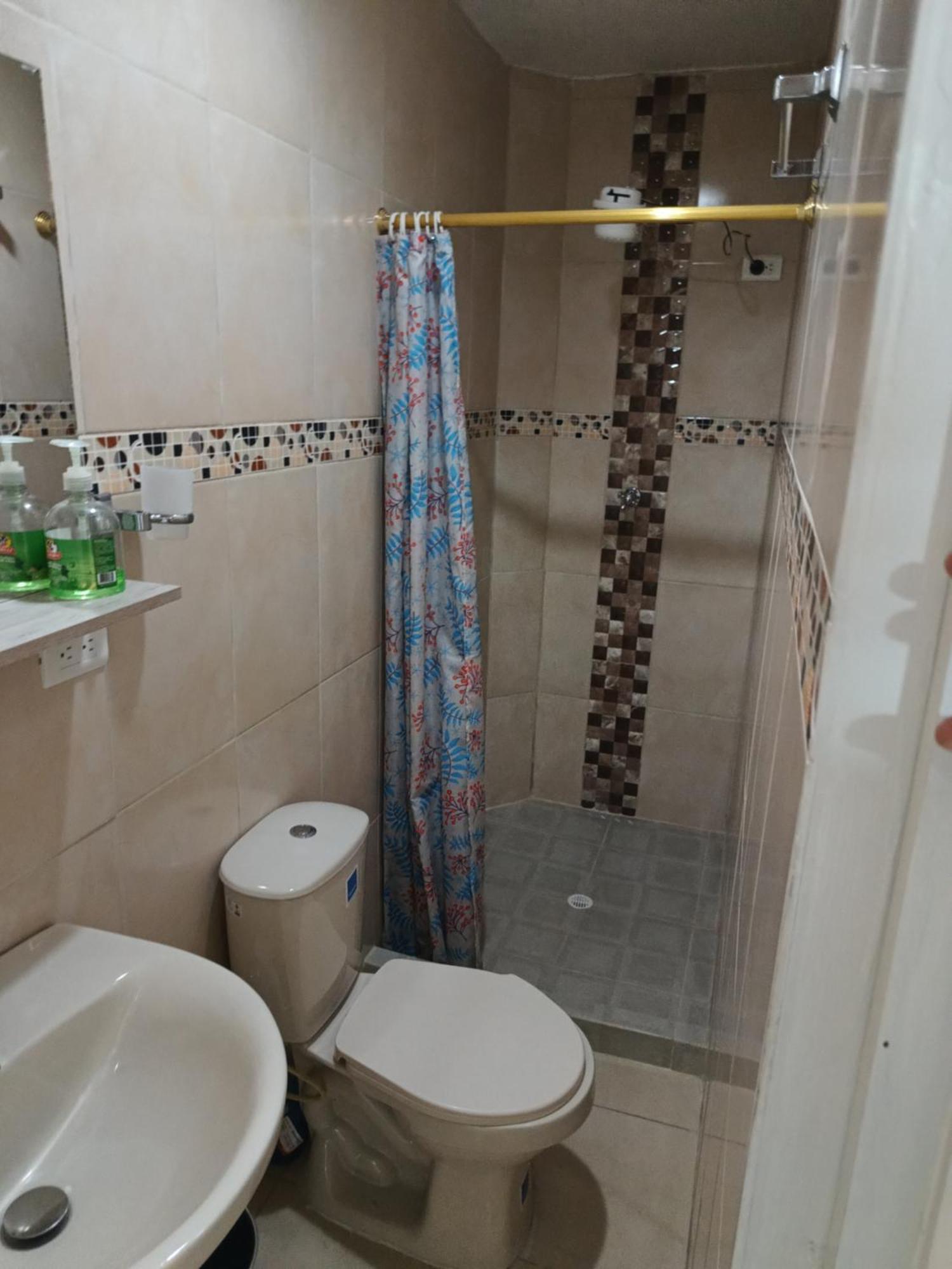 Noras Homestay Laureles Medellín Exterior foto